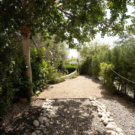 Casa Frida Townhouse Mit Grosser Poollandschaft * פאפוס