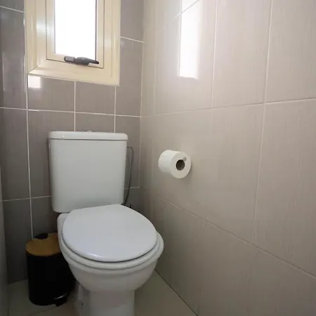 Casa Frida Townhouse Mit Grosser Poollandschaft בית נופש פאפוס
