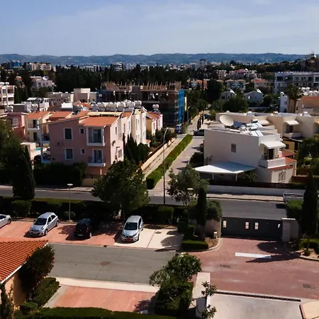 Casa Frida Townhouse Mit Grosser Poollandschaft פאפוס