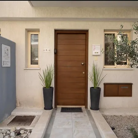 Casa Frida Townhouse Mit Grosser Poollandschaft بيت للعطل بافوس