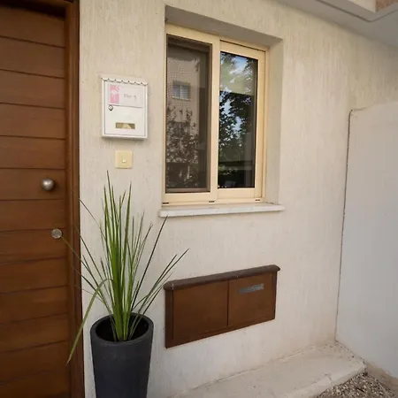 Casa Frida Townhouse Mit Grosser Poollandschaft * بافوس