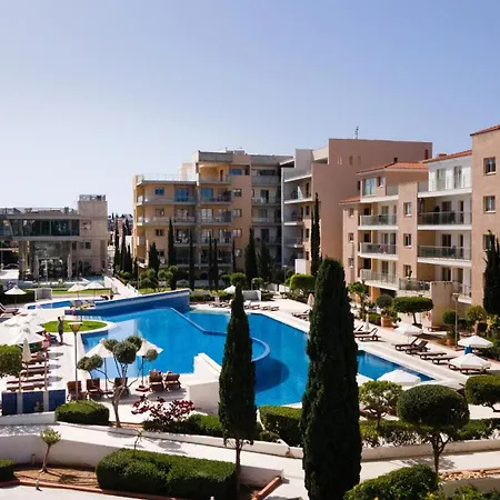 Casa Frida Townhouse Mit Grosser Poollandschaft * פאפוס