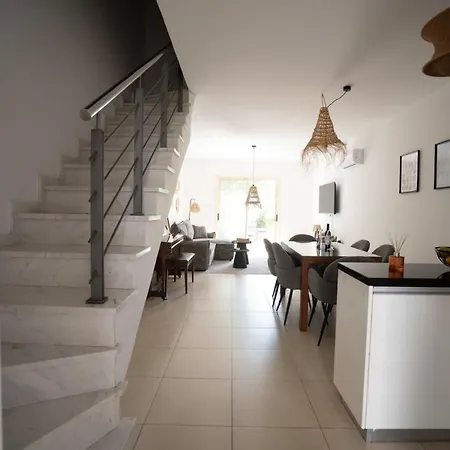 Casa Frida Townhouse Mit Grosser Poollandschaft